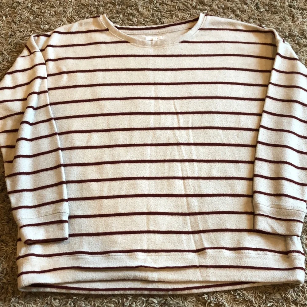 Maurices sweatshirt size XL gently used - Picture 1 of 5